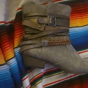 Jellypop Boots With Detail